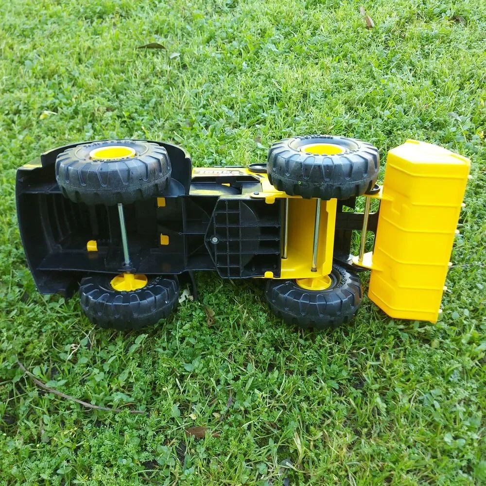 Hasbro Tonka Classic Wheel Loader 952 Front End Loader Steel Plastic Toy Truck